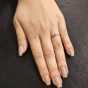 Anel Ouro Branco E Diamante Solitário
