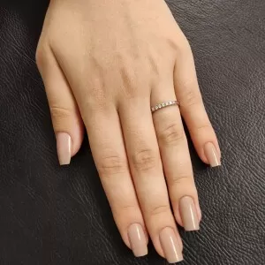 Meia Aliança Ouro Branco E Diamantes